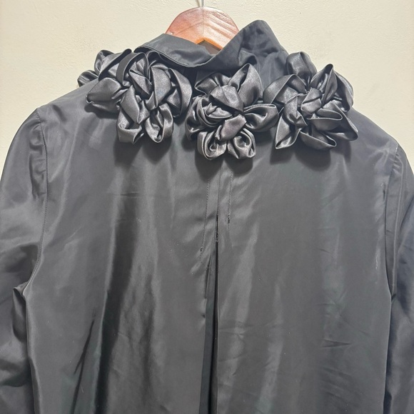 Kenzie Black Bell 3/4 Sleeve Full Zip Ruffle Floral Collar Size Large - Picture 11 of 12
